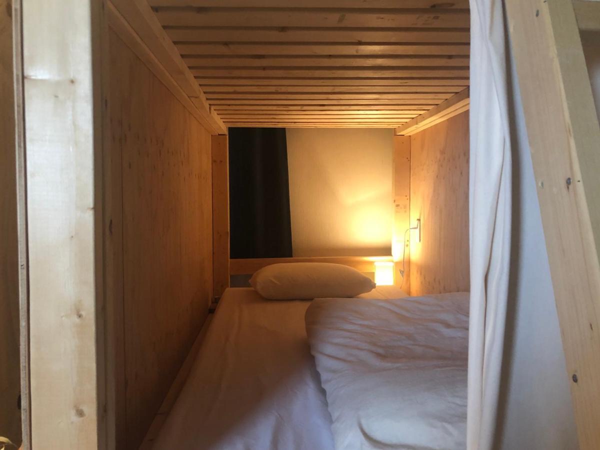 Hostel Fuji Matsuyama Base Fujiyoshida Exteriör bild
